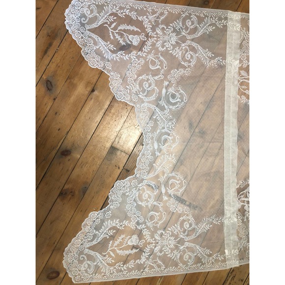 Vintage Lace Window Valance 59” wide x 33”long - Picture 7 of 7